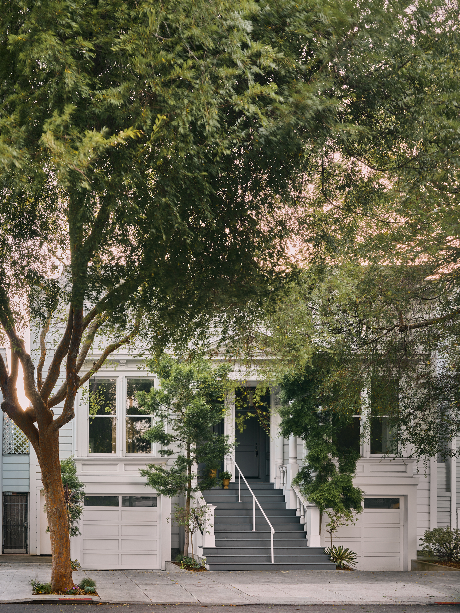 Lower Pacific Heights, San Francisco, CA — photograph 1 of 8 by Elias Blanton